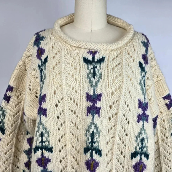 100% Wool Nomadic Traders Barkeley CA Sweater Hand Knit Nepal Cream/Flowers L - Picture 2 of 10